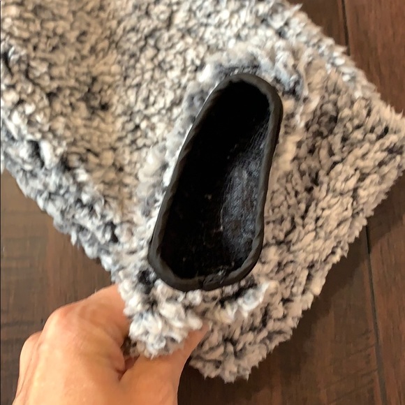 NWT! VERY soft/light  Sherpa - Picture 4 of 9